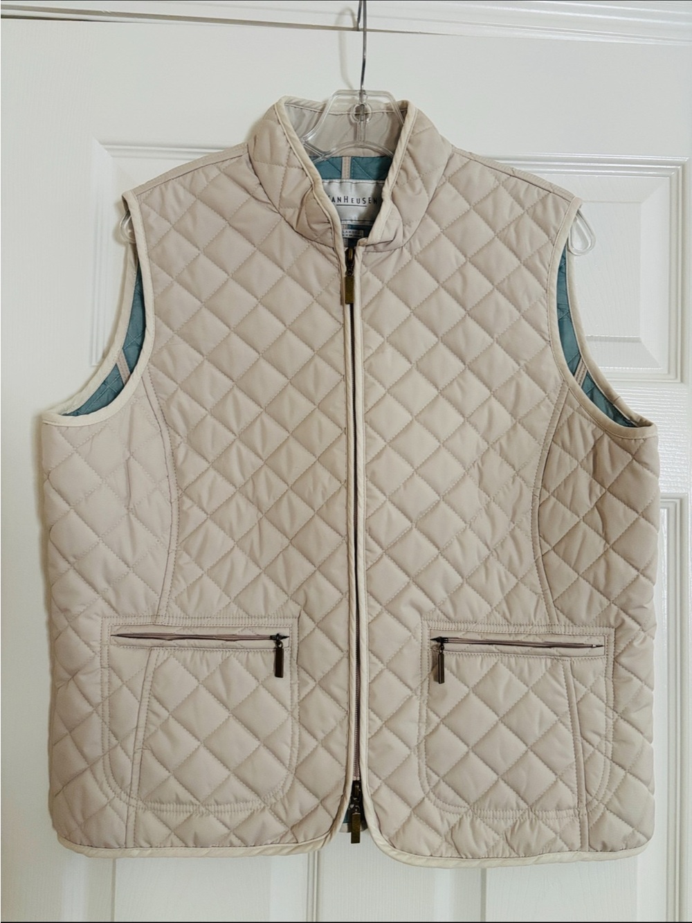 Van Heusen Lightly Quilted Off White/ Bone Sleeveless Vest
